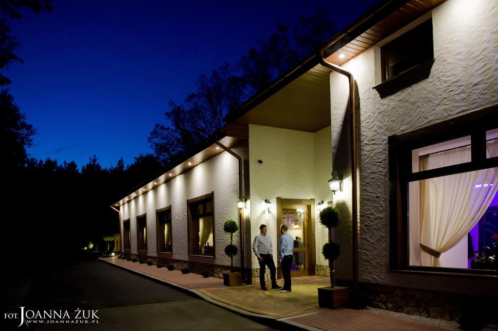 Zajazd Avangarda Wisznice Exterior photo